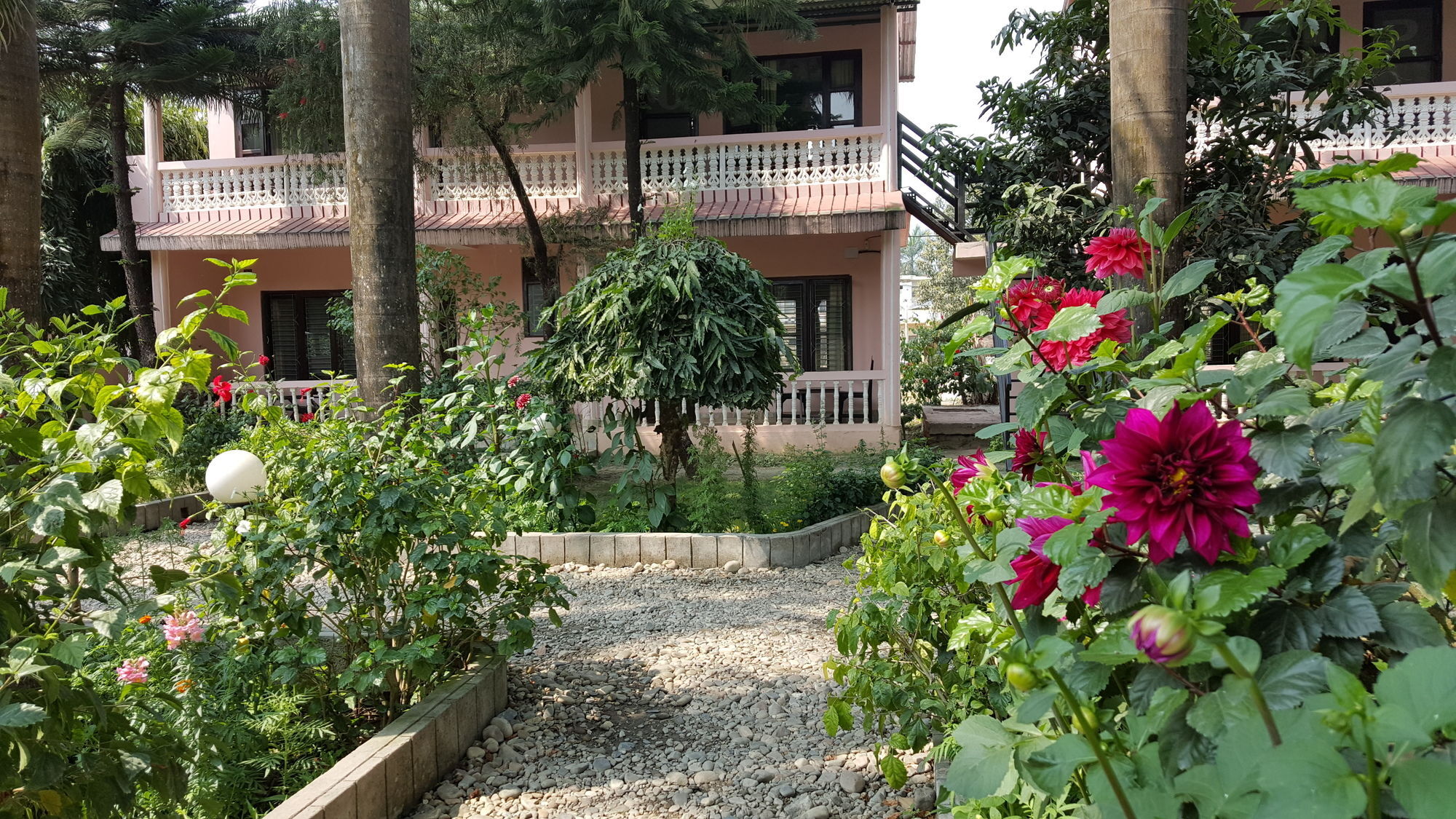 Отель Ama Garden Саураха Экстерьер фото