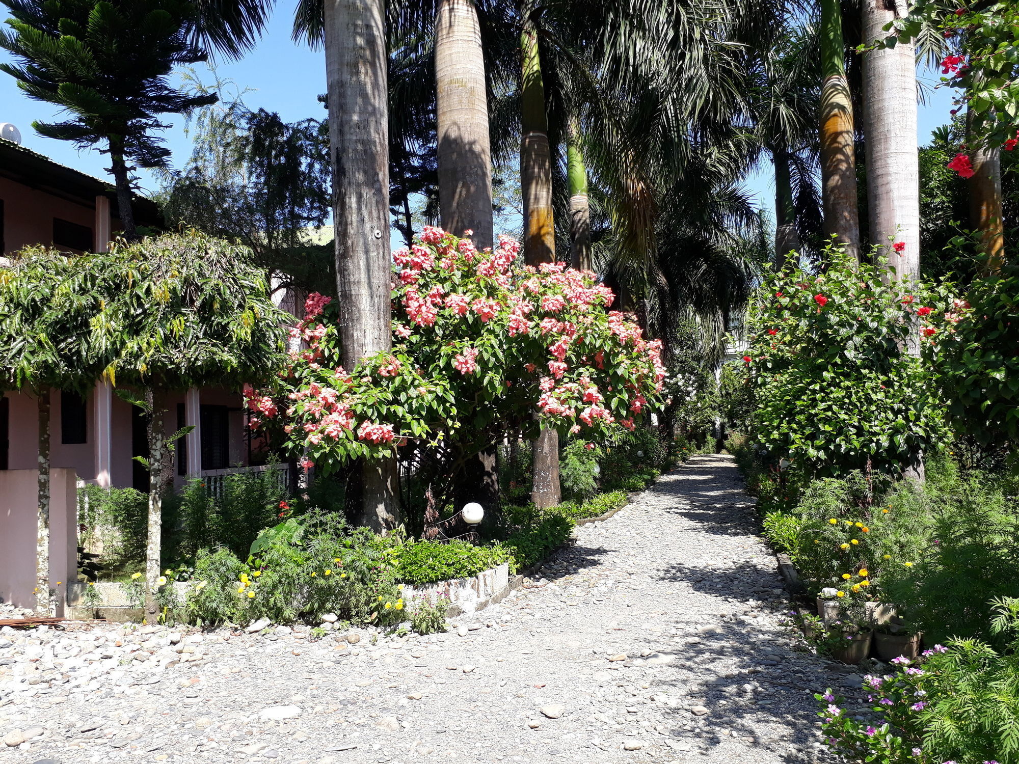 Отель Ama Garden Саураха Экстерьер фото