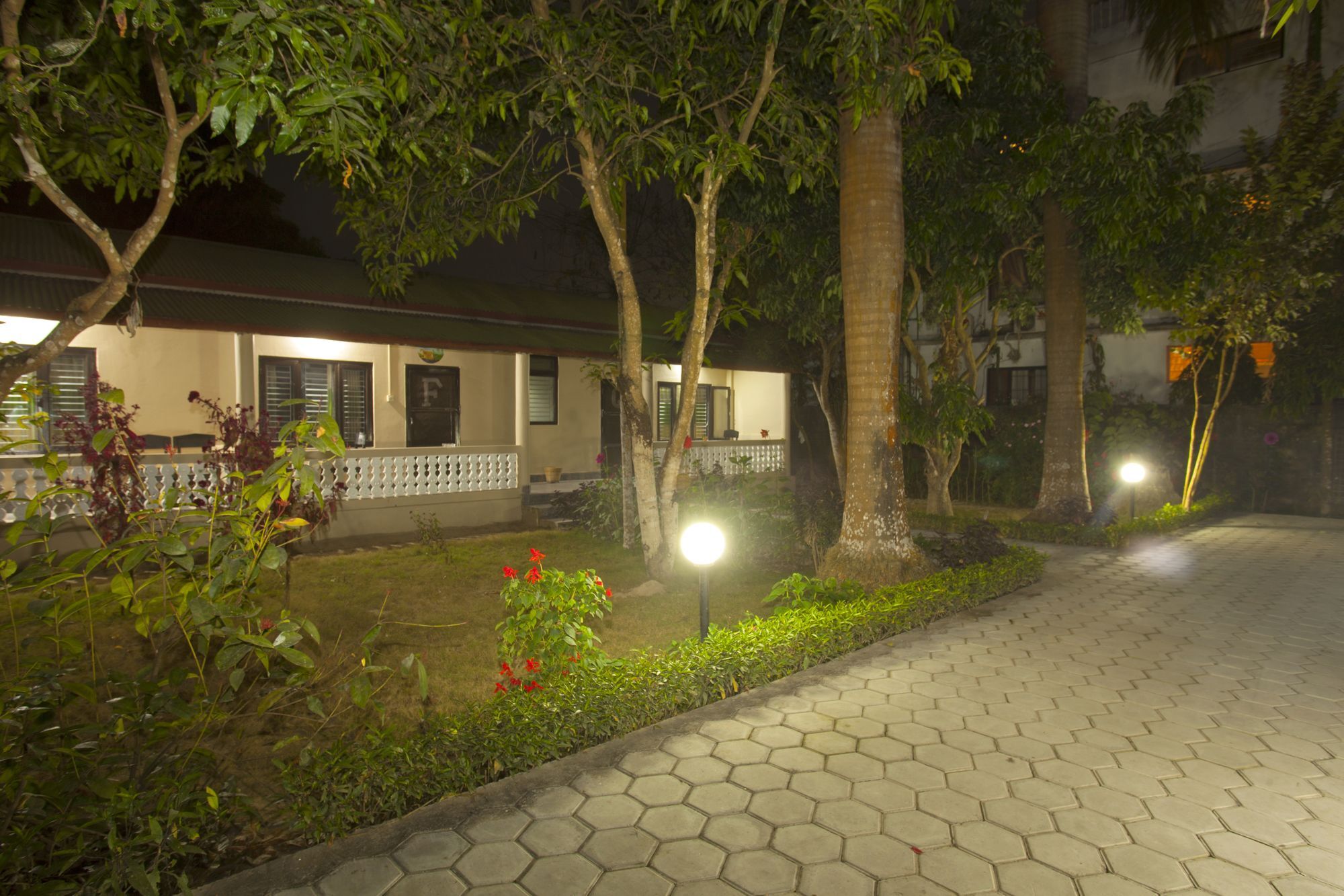 Отель Ama Garden Саураха Экстерьер фото