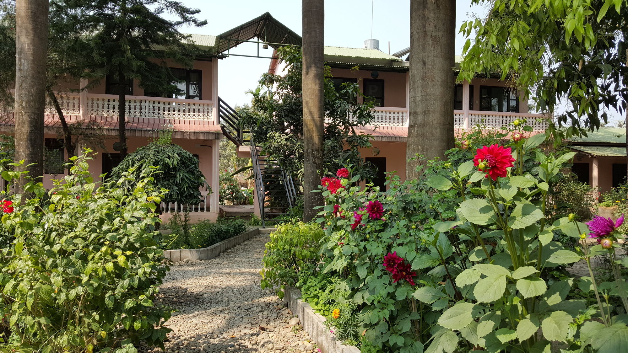 Отель Ama Garden Саураха Экстерьер фото